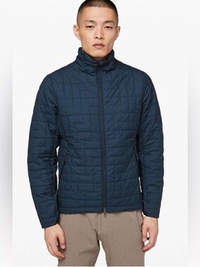 Mens Lululemon Sky Loft Jacket
Primaloft size M Navy